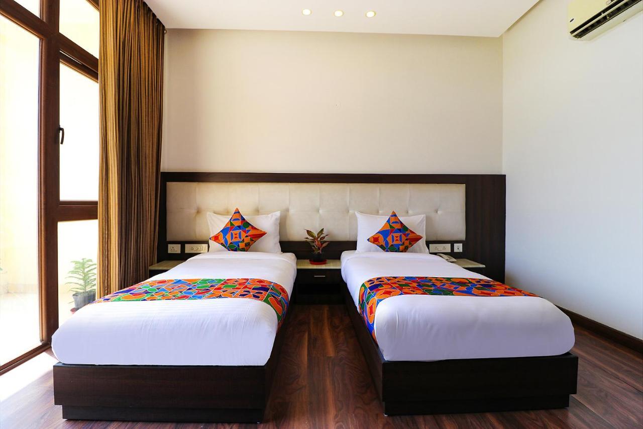 FabHotel Oyster Villa Gurgaon Eksteriør billede