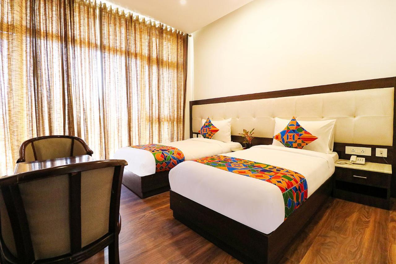 FabHotel Oyster Villa Gurgaon Eksteriør billede